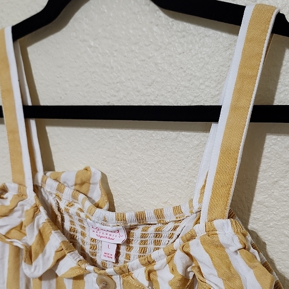 Isabel Maternity by Ingrid & Isabel Yellow and White Ruffled Sleeveless Tank Top - Picture 5 of 9